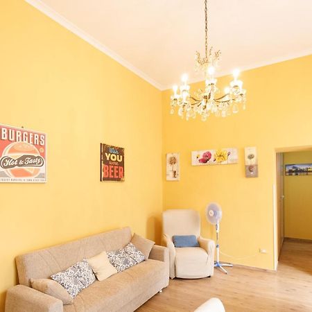 Duomo 77 - In The Heart Of The Historical Center By Elite Villas Neapel Exteriör bild