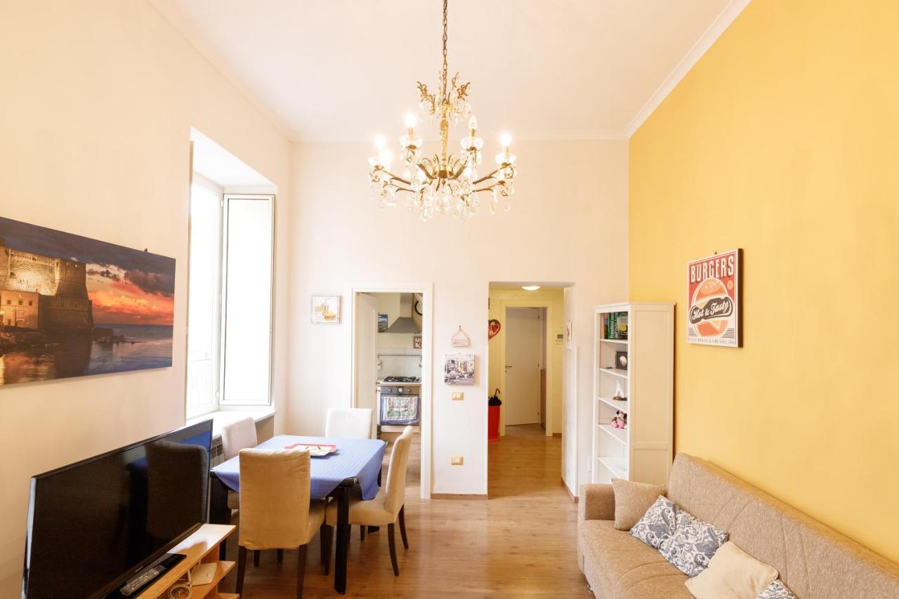 Duomo 77 - In The Heart Of The Historical Center By Elite Villas Neapel Exteriör bild